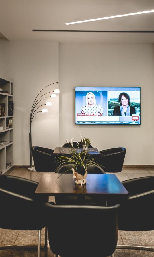 Benjamin Business Hotel Herzliya Экстерьер фото